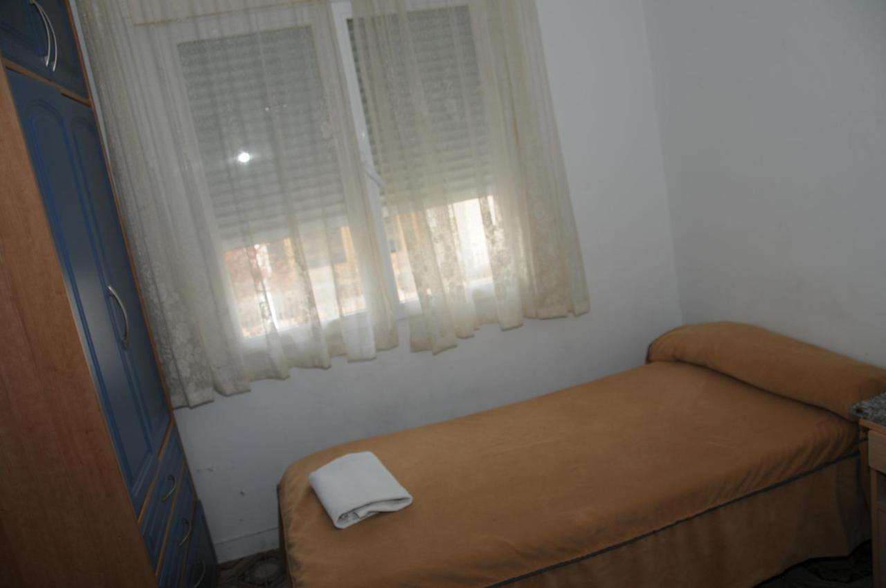 Pension Iglesias Сарагоса Экстерьер фото